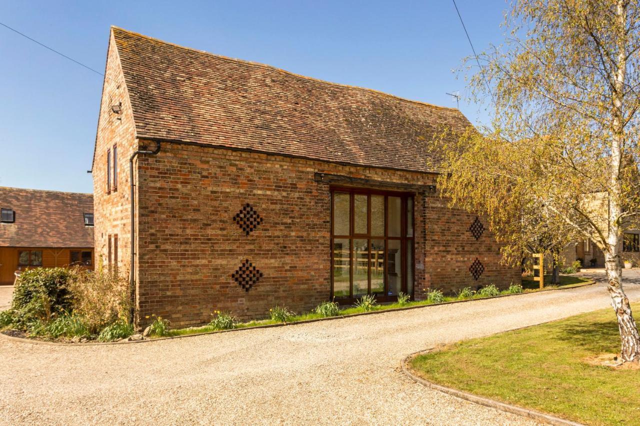 Bridge Farm Holiday Cottages カウ・ハニーボーン エクステリア 写真