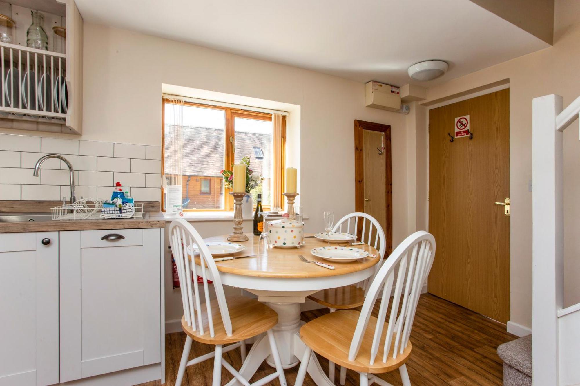 Bridge Farm Holiday Cottages カウ・ハニーボーン 部屋 写真