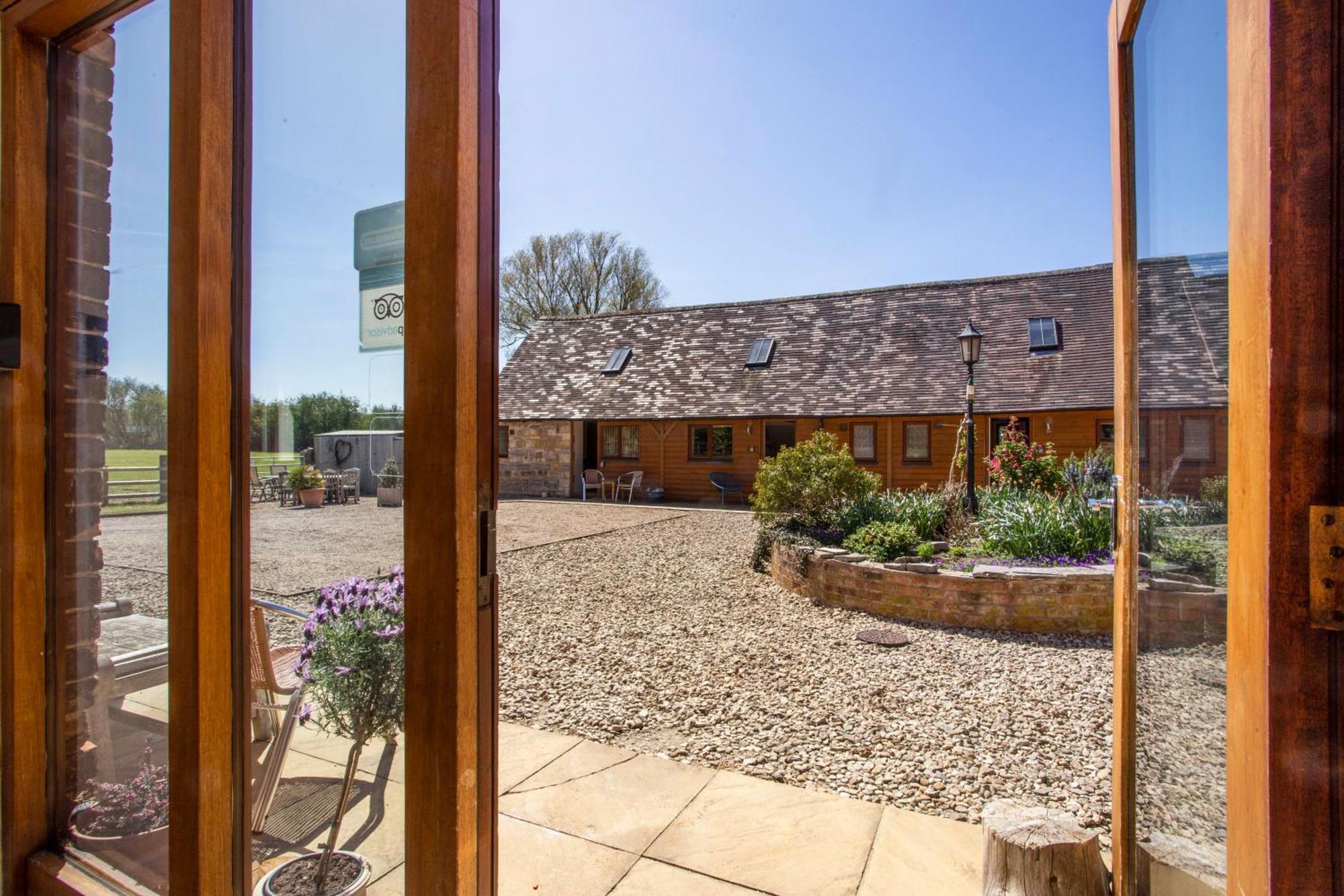 Bridge Farm Holiday Cottages カウ・ハニーボーン 部屋 写真