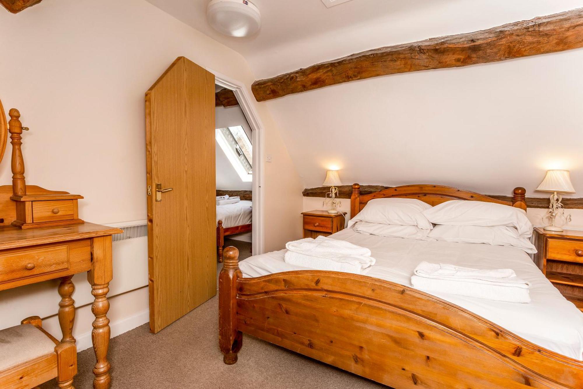 Bridge Farm Holiday Cottages カウ・ハニーボーン 部屋 写真