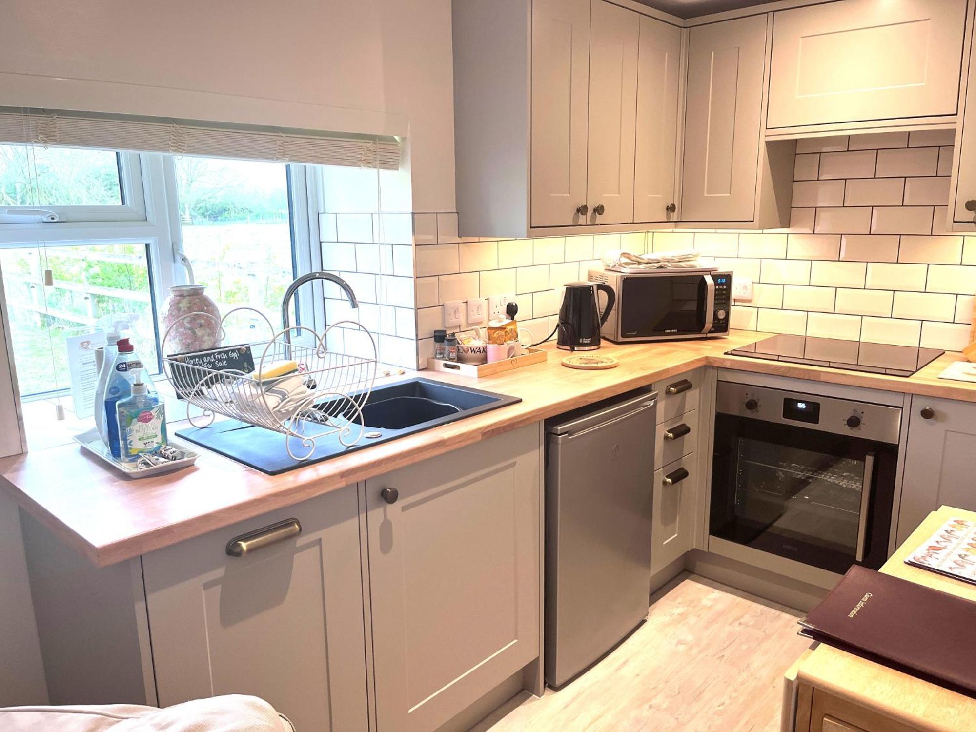 Bridge Farm Holiday Cottages カウ・ハニーボーン エクステリア 写真